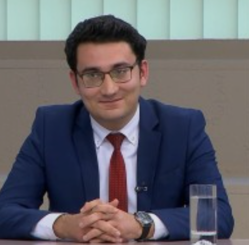 "Yatmazdan əvvəl imtahanın uğurla keçəcəyini təsəvvür etmək kimi müsbət vizuallaşdırma üsulları özünəinamı və motivasiyanı artıra, həyəcanın azalmasına kömək edə bilər"-Psixoloq Fuad Əsədov