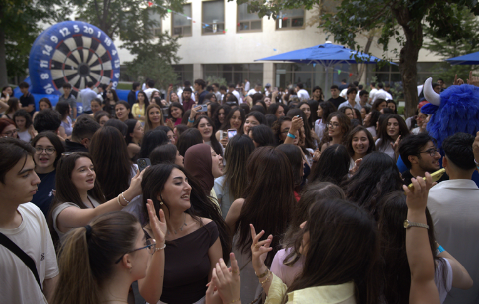 “UNECfest” tələbələrin yay tətilinə rəng qatdı