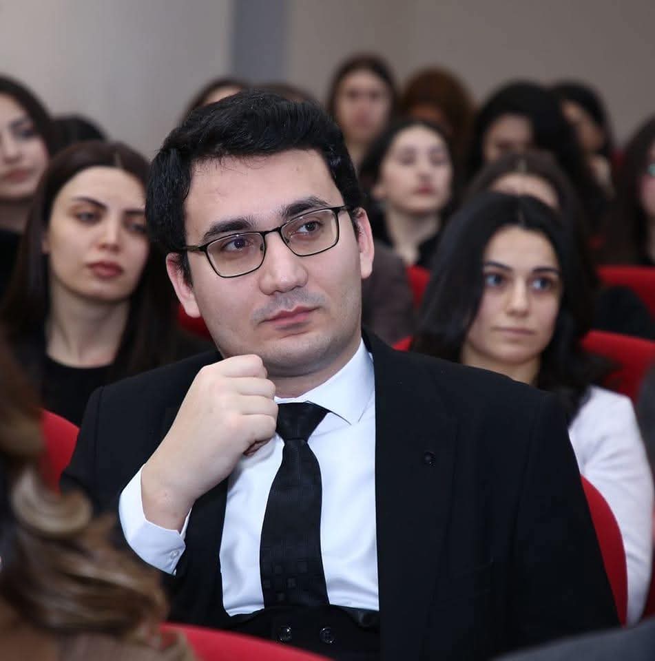 Məktəblərdə "əzbərləçilik" yox, praktiki və əyləncəli təhsil olmalıdır – Psixoloq Fuad Əsədov