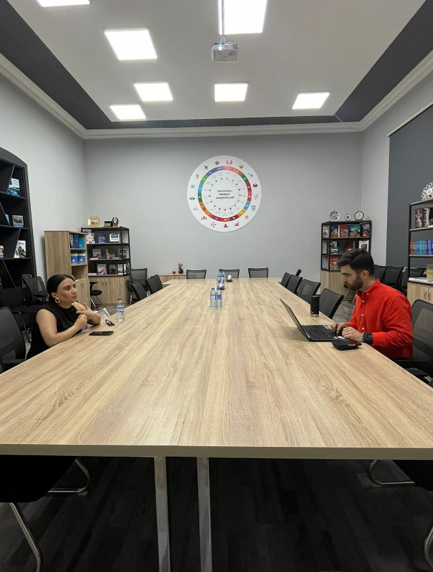 ADNSU-da Məzun–Tələbə Mentorluq Proqramı çərçivəsində görüşlər davam edir