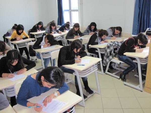     9-cu siniflərdə xarici dil üzrə ən yüksək nəticə göstərən məktəblər – SİYAHI