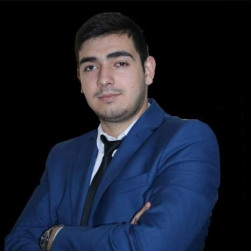 “Məktəbliləri kitab sərgisinə sadəcə gətirmək kifayət deyil” - Əli Ələkbərov