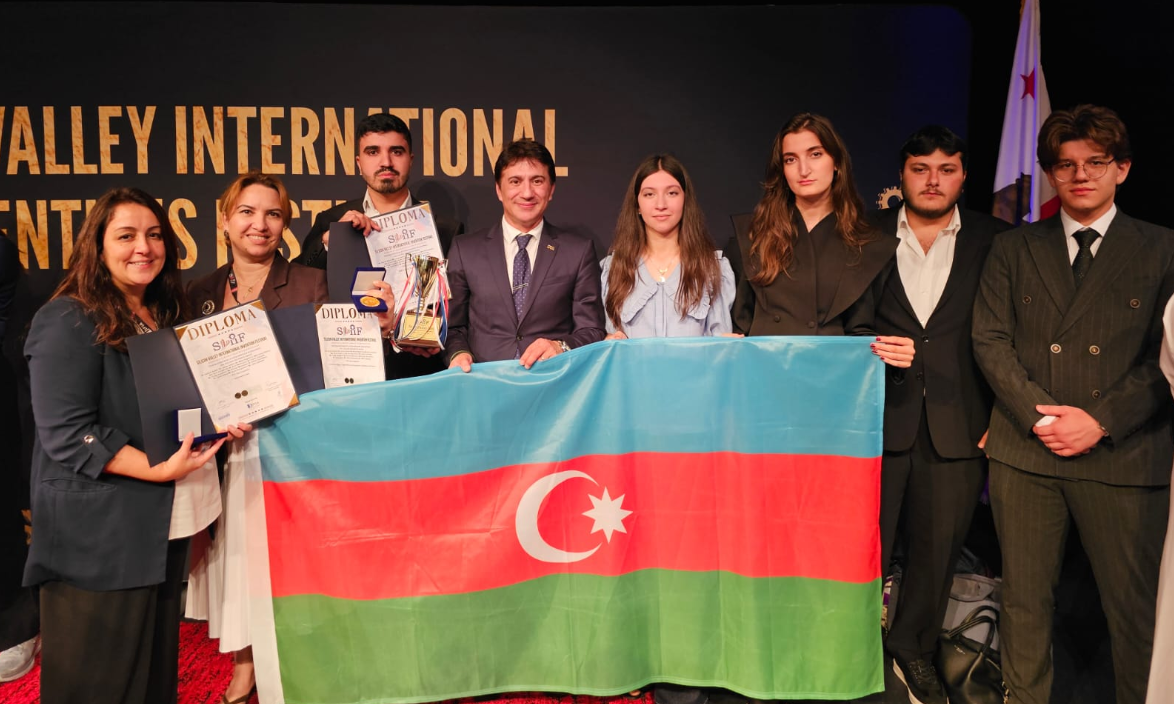 ADNSU komandası Silikon Vadisində beynəlxalq innovasiya festivalında gümüş medal qazanıb