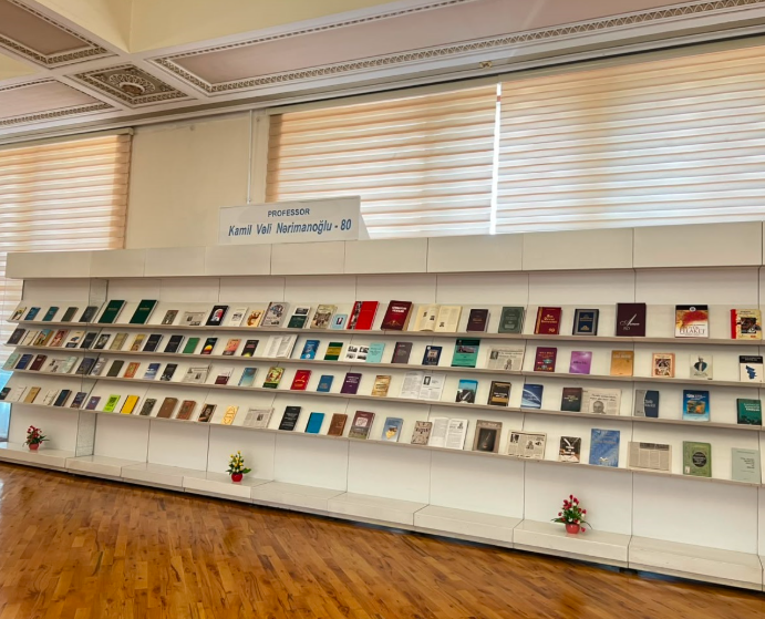 Milli Kitabxanada “Professor Kamil Vəli Nərimanoğlu - 80” adlı ənənəvi kitab sərgisi istifadəçilərə təqdim olunub