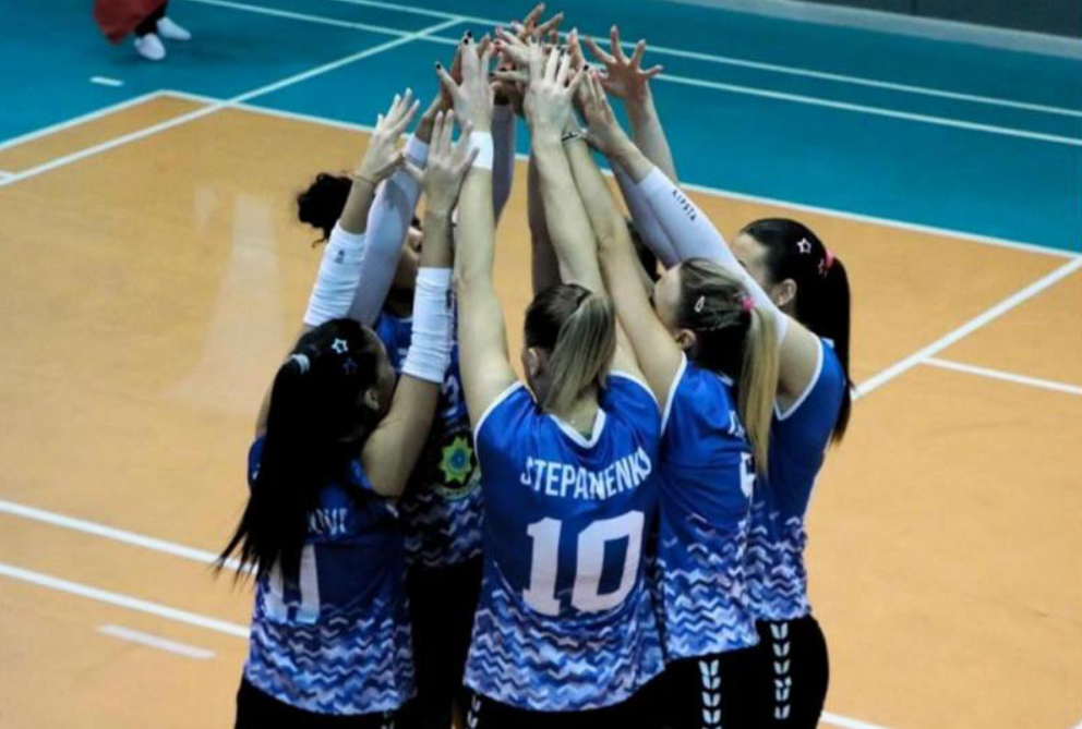 UNEC voleybol komandası heyətini gücləndirib