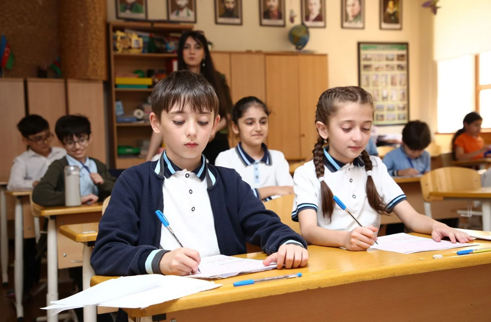 Şagirdlərin elektron yerdəyişməsi başlayıb