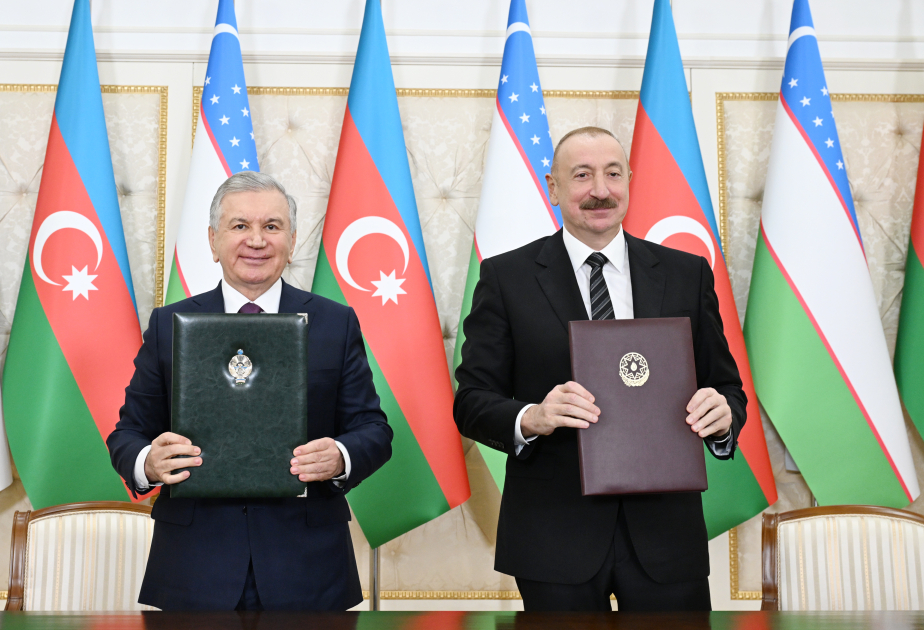     Azərbaycan və Özbəkistan arasında tarixi sənəd imzalandı