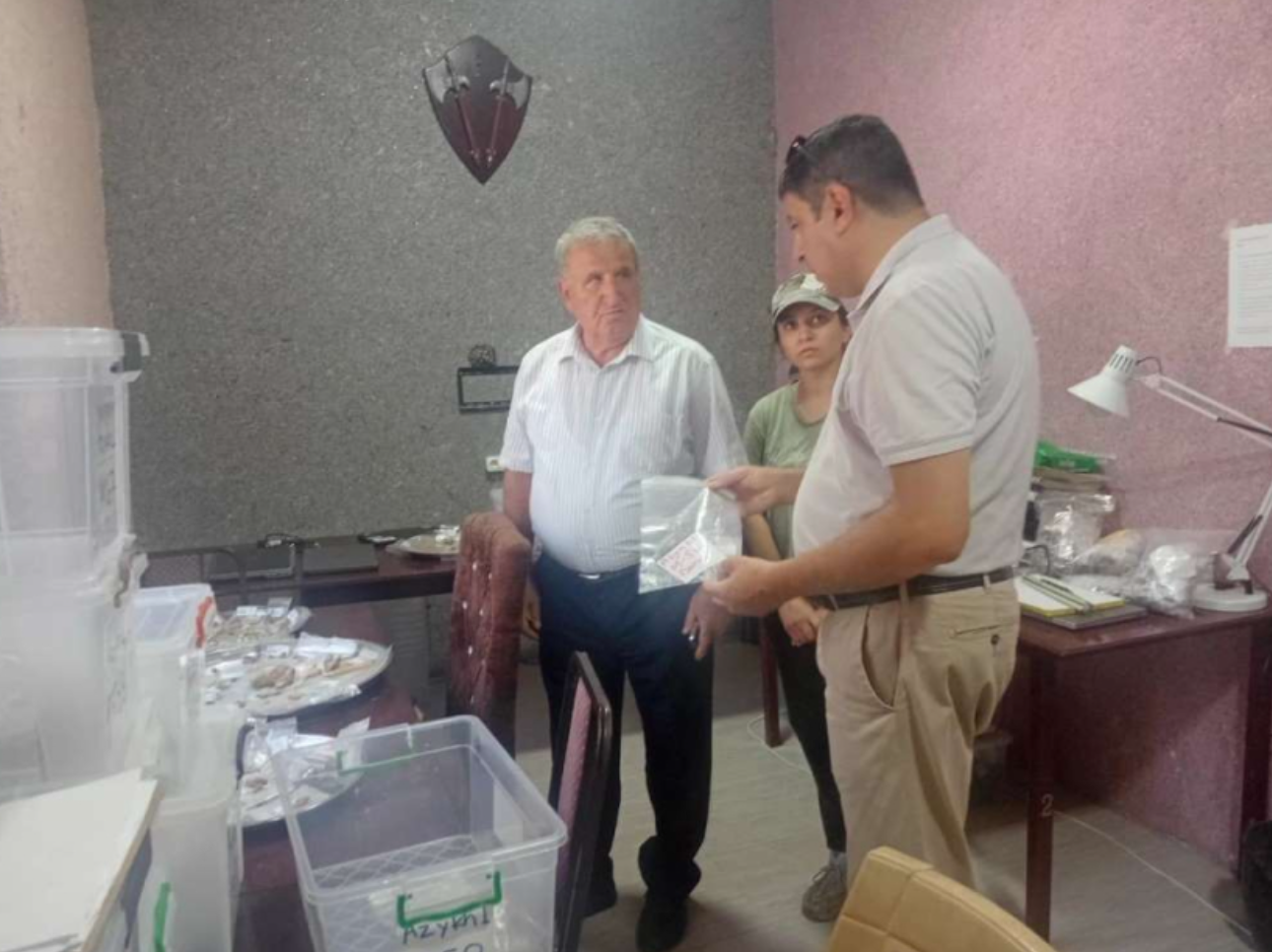 Azıx mağarasında aparılan tədqiqatlarla tanışlıq olub