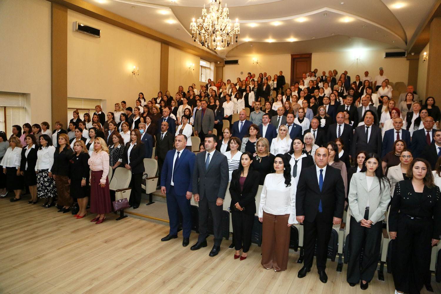 Təhsil işçilərinə təltiflər təqdim edilib