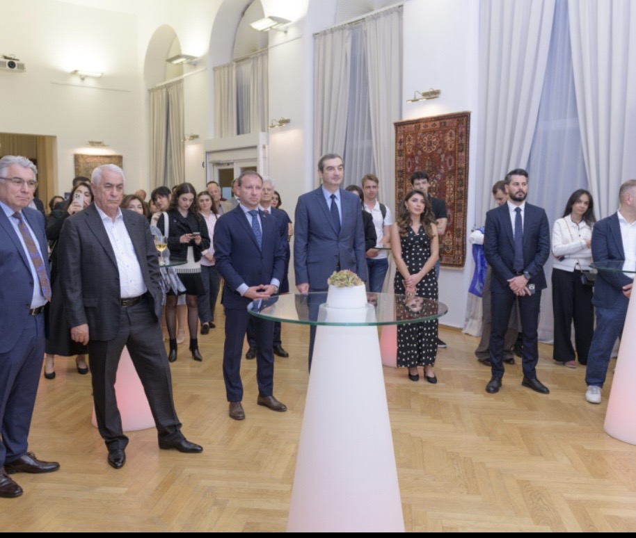 Lətif Kərimovun 120 illik yubileyi Vyanada “Azərxalça” ASC-nin xüsusi xalça sərgisi ilə qeyd olunub