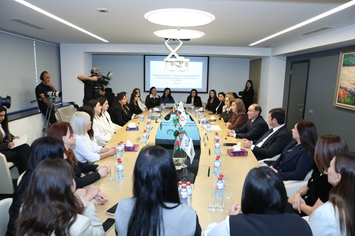 Şəhid xanımlarının təhsilinə dəstək proqramı çərçivəsində görüş keçirilib