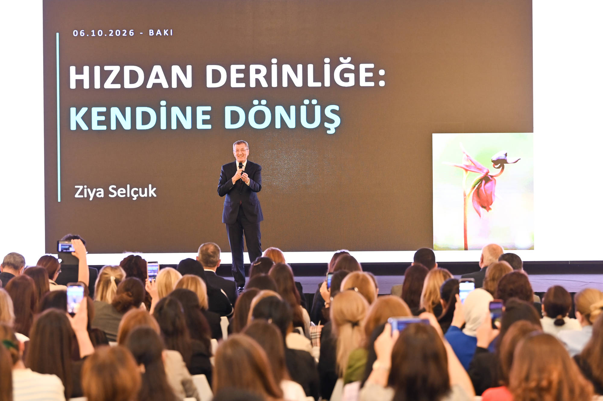 Ziya Səlcuq təhsil işçiləri üçün ölkəmizdə ustad dərsi keçdi