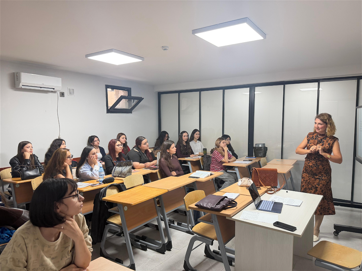 ADU-da türk universiteti görüşü keçirilib