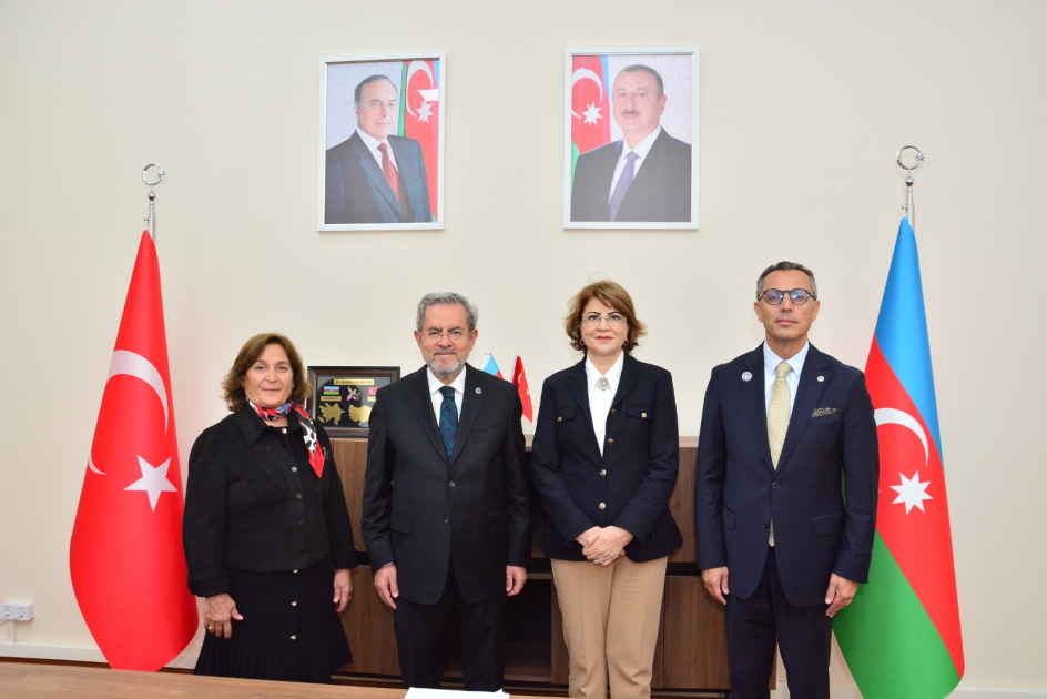 Türk professor Türkiyə-Azərbaycan Universitetində