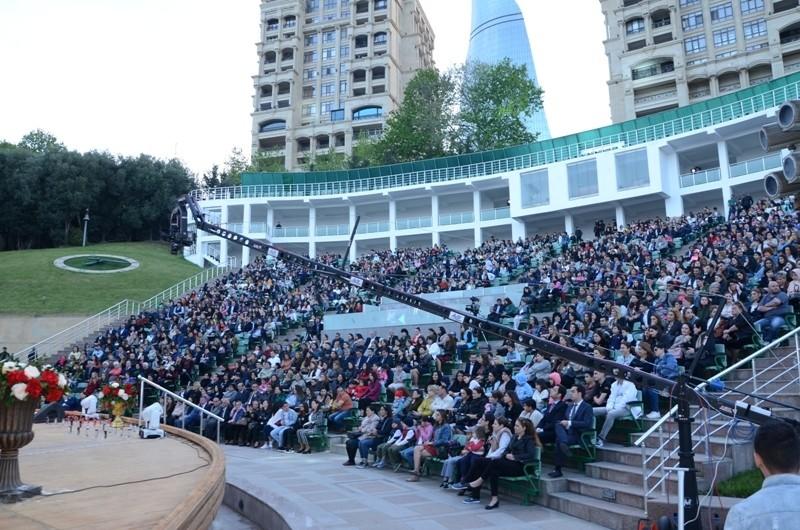 Teatrlar Nazirliyə verildi