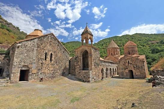 Kəlbəcərin zəngin mədəni irsi Xudavəng monastrı