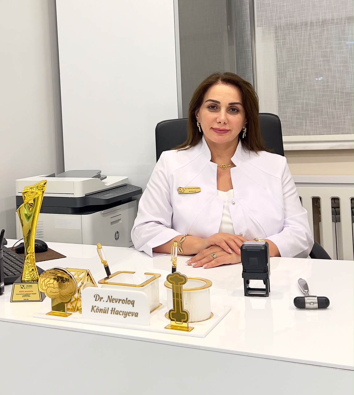 Telefon, stress, yuxusuzluq: Nevroloq yeniyetmələrə xəbərdarlıq etdi