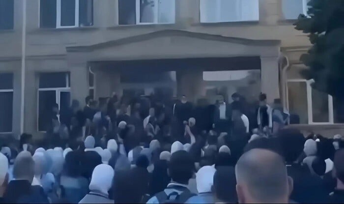 Məktəblərdəki təxribatlara görə saxlanılanlar barəsində qərar…