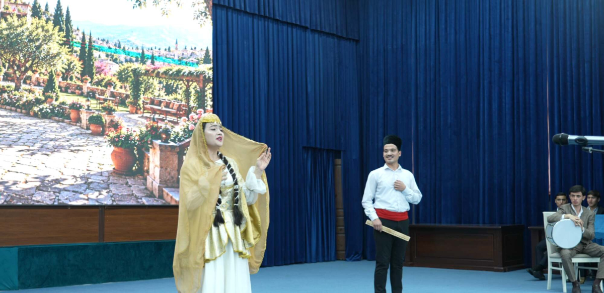 Buxarada “Arşın mal alan” operettası nümayiş etdirilib