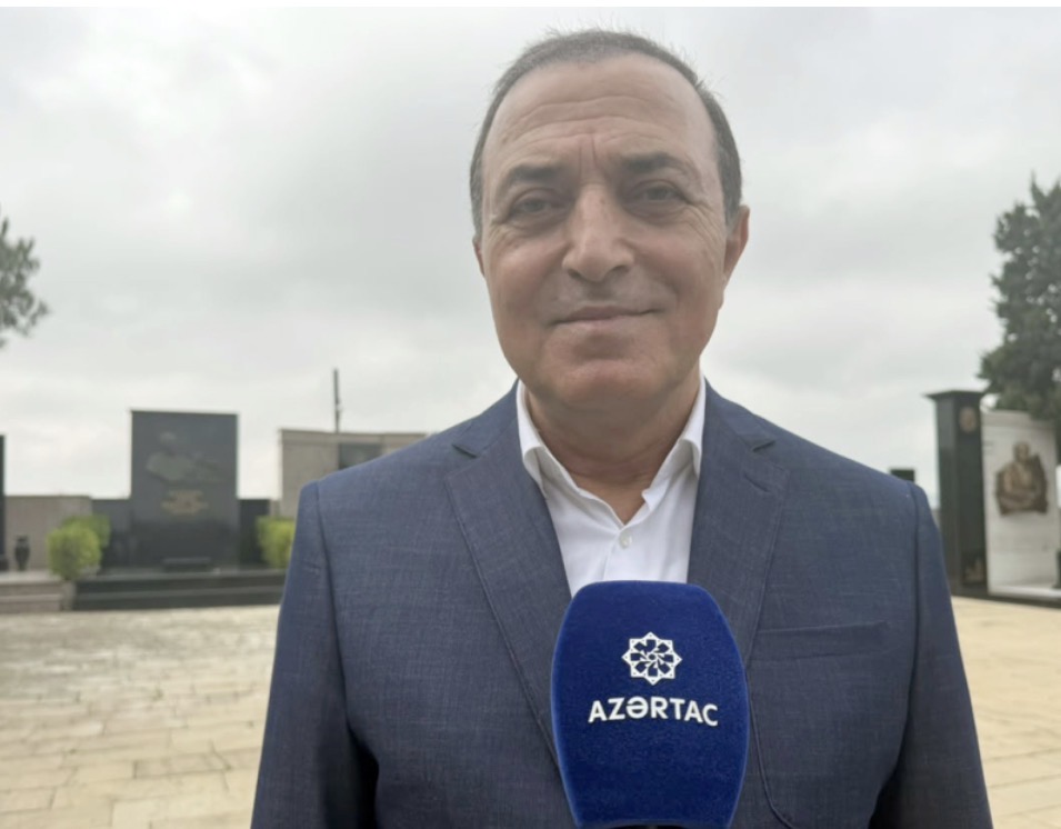 Mənsum İbrahimov: Ramiz Quliyev xalqımızın qəlbində özünə əbədi abidə ucaltmış sənətkardır