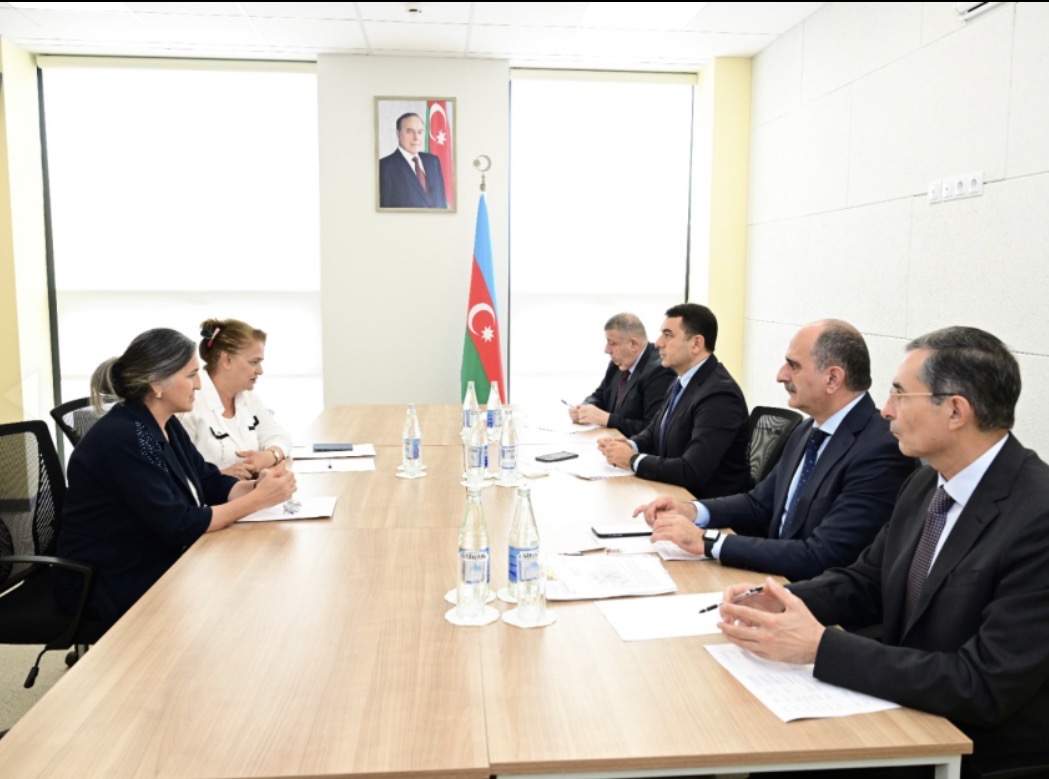 Mədəniyyət naziri Adil Kərimli Füzuli şəhərində vətəndaşların müraciətlərini dinləyib