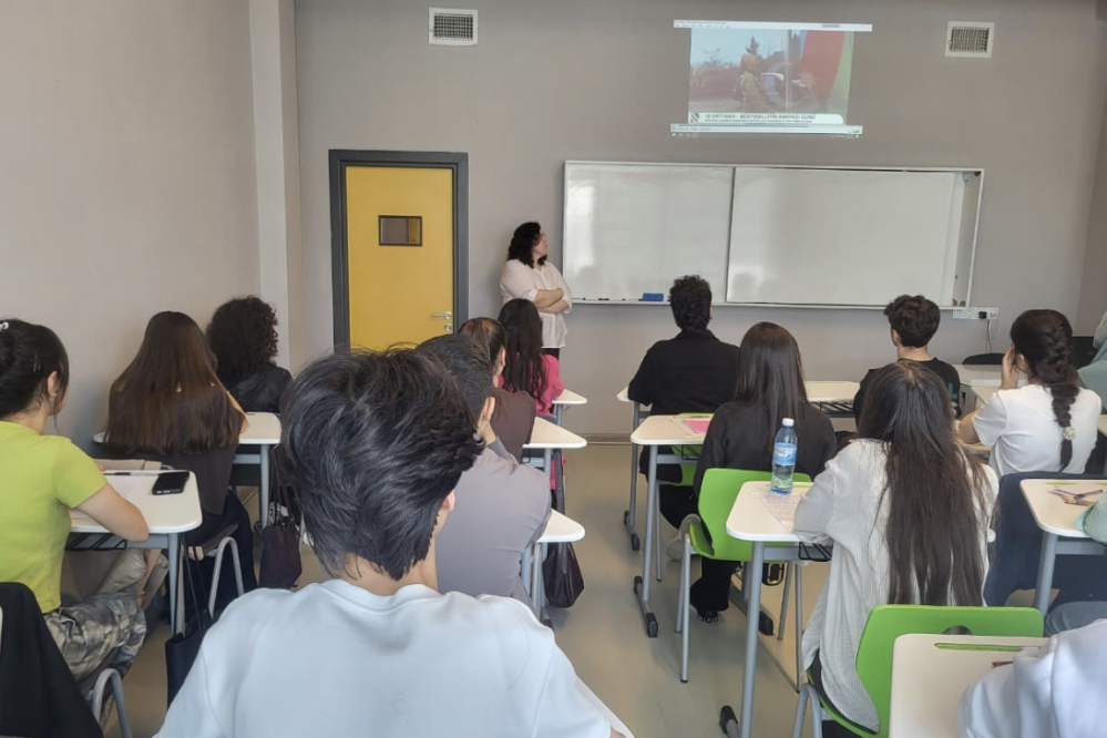 Xəzərdə Müstəqillik Günü seminarları keçirilib