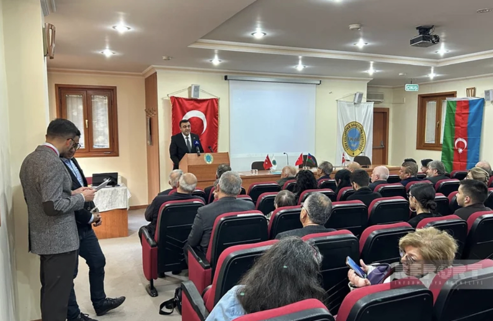 Nəsimi Ankarada yad edildi