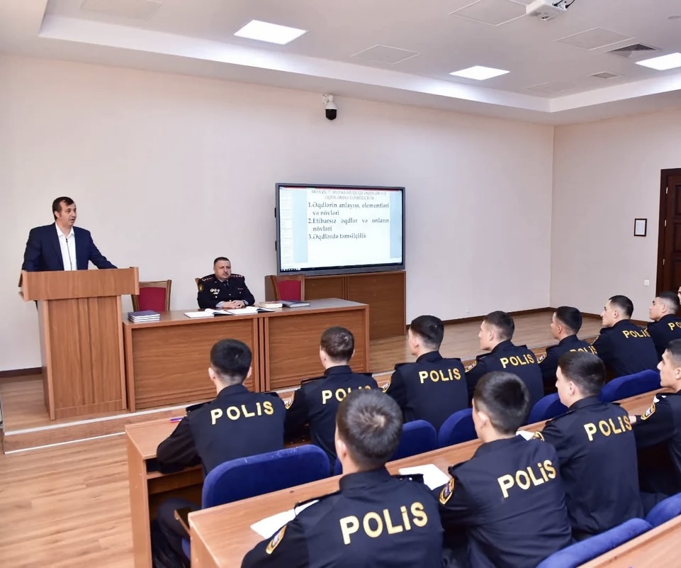 Polis Akademiyasında ixtisaslaşmış mütəxəssislərin iştirakı ilə dərslər keçirilir