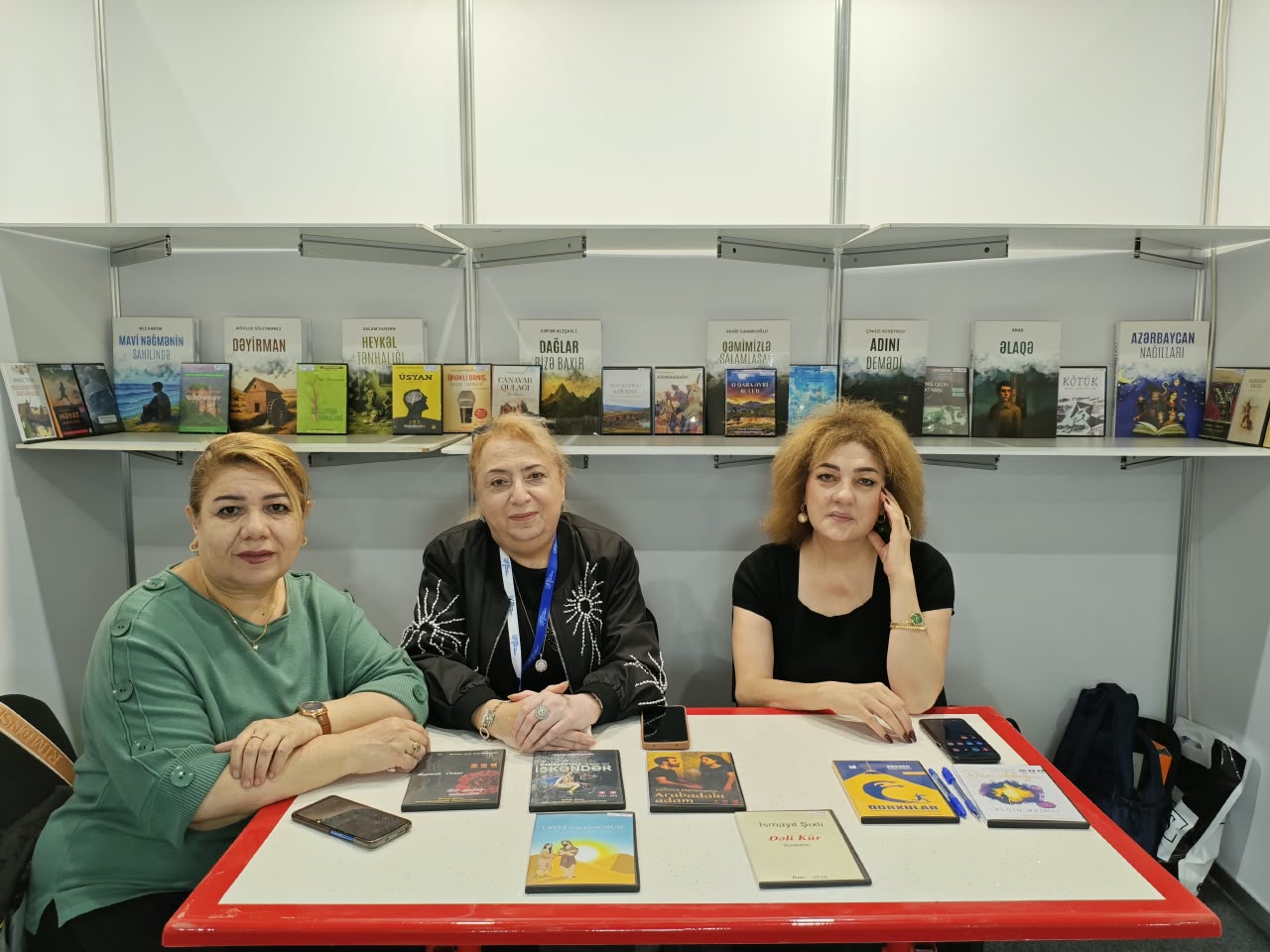 Əlillər kitabxanası sərgidə təmsil edildi