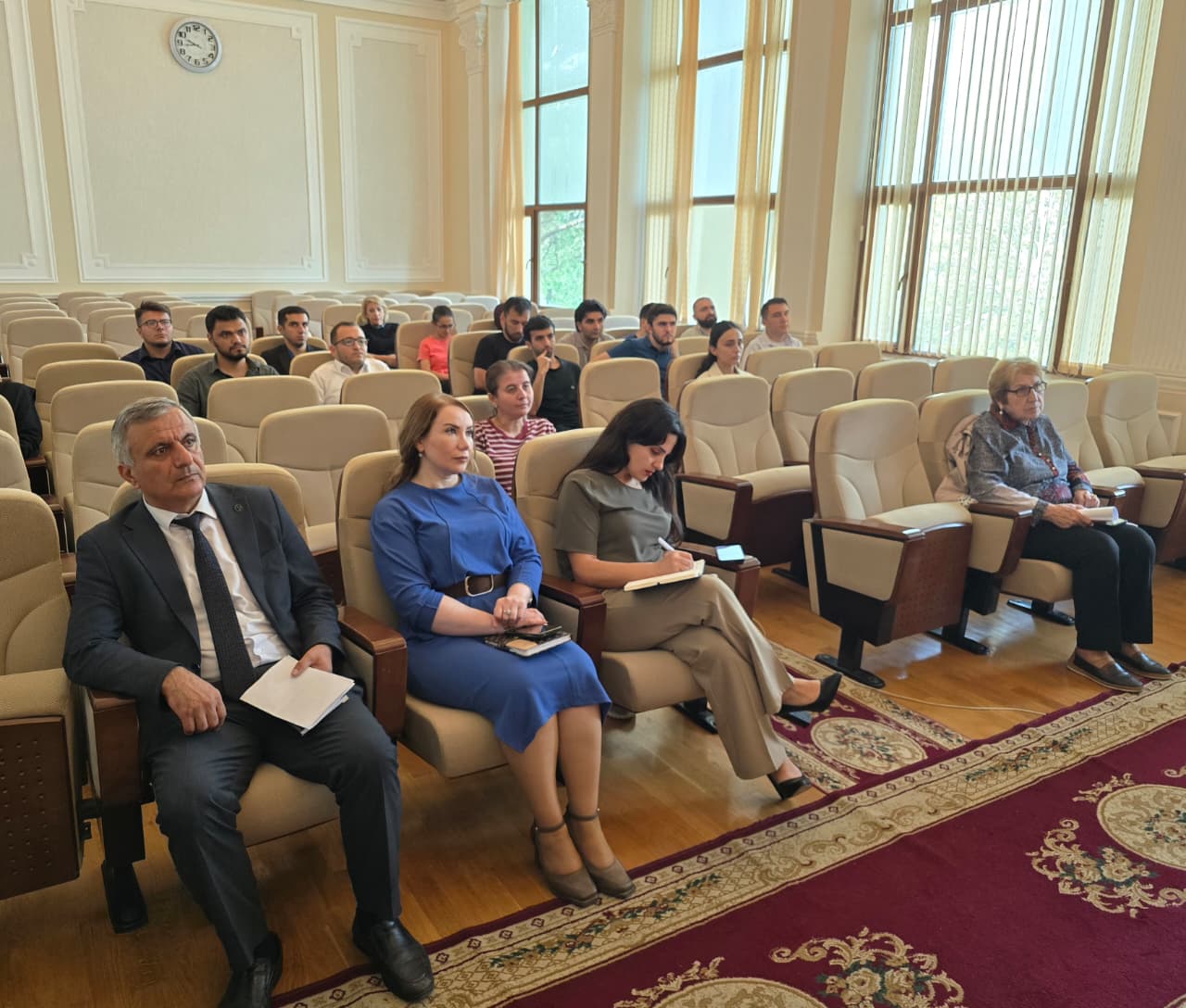 Kimya İnstitutunun doktorantlarının elmmetrik göstəriciləri müzakirə olunub
