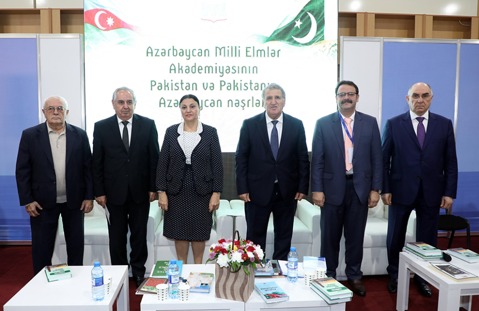  Tarixi-mədəni irsi əks etdirən kitablar təqdim olunub