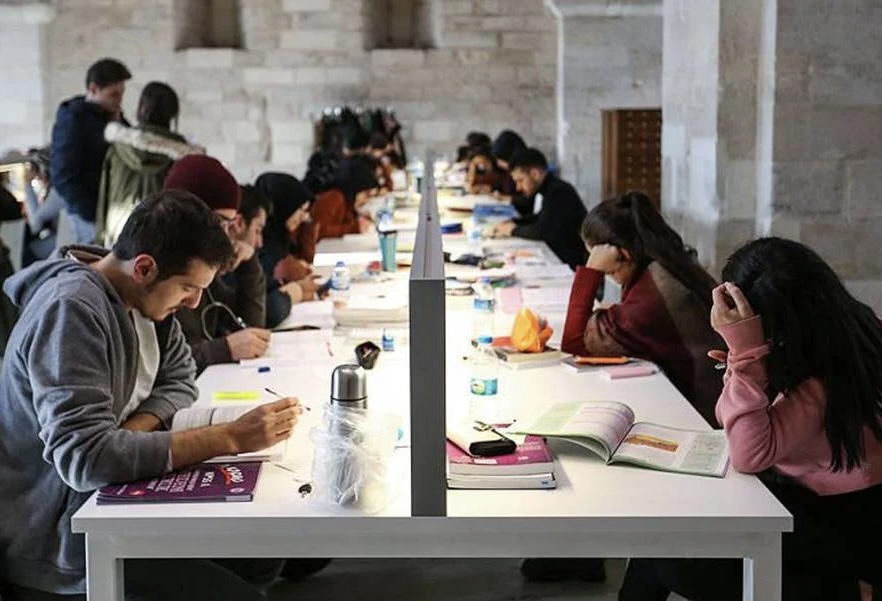 Türkiyədə universitetlərlə bağlı dəyişiklik: Qəbul balı əsas götürüləcək