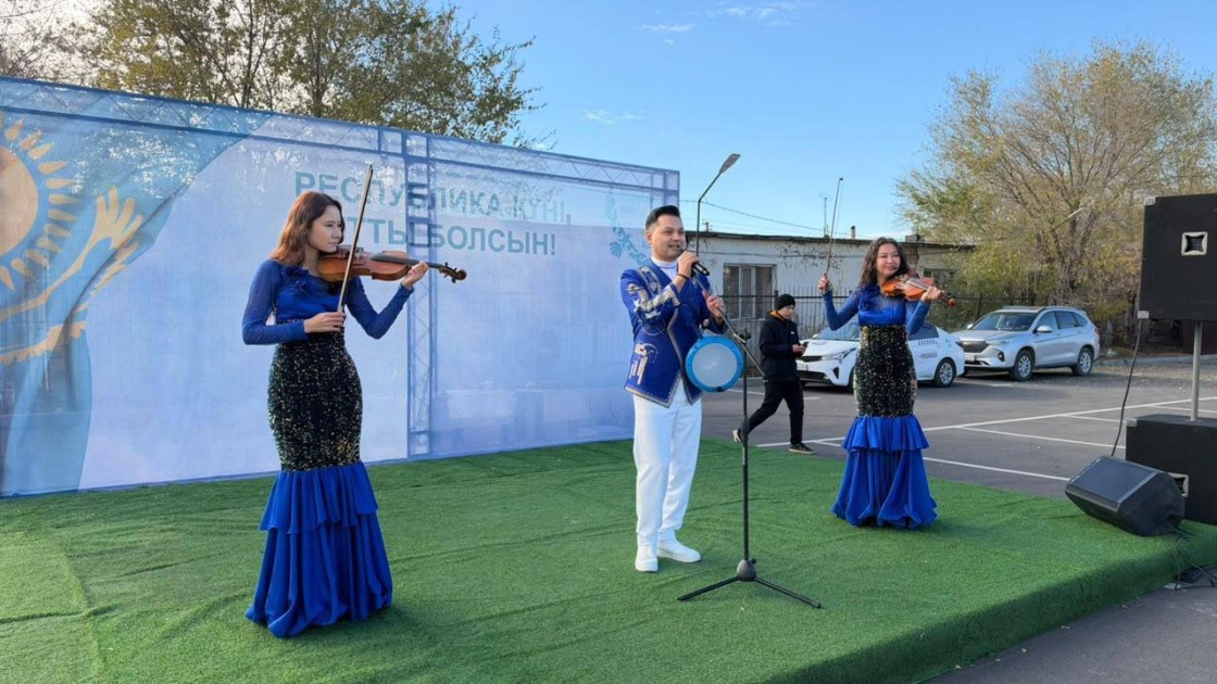 Qazaxıstanda Respublika Günü konsertlə qeyd olunub
