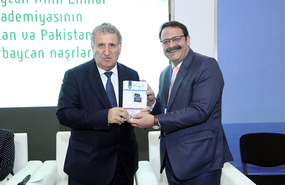 Azərbaycan və Pakistanın tarixi-mədəni irsini əks etdirən kitablar təqdim olunub