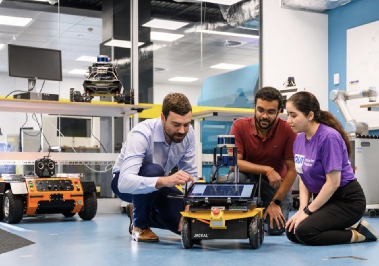 Azərbaycanda süni intellektli robotların hazırlanması istiqamətində tədqiqatlar aparılır