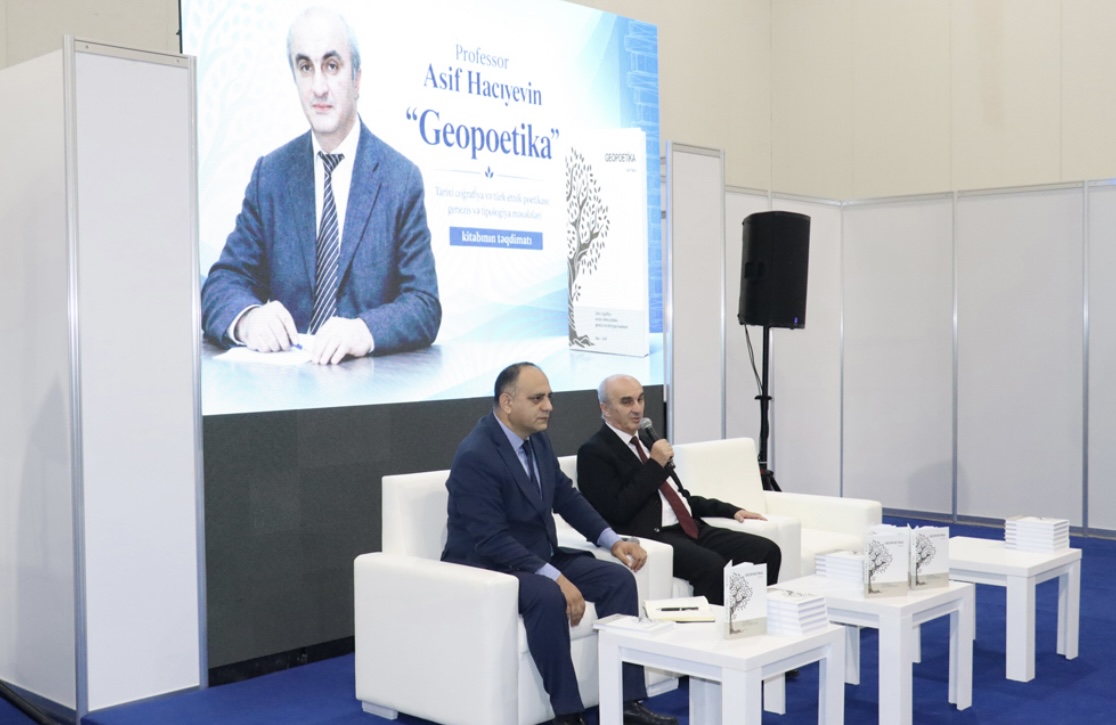 Azərbaycan Universitetində yeni elmi kitab təqdim olunub