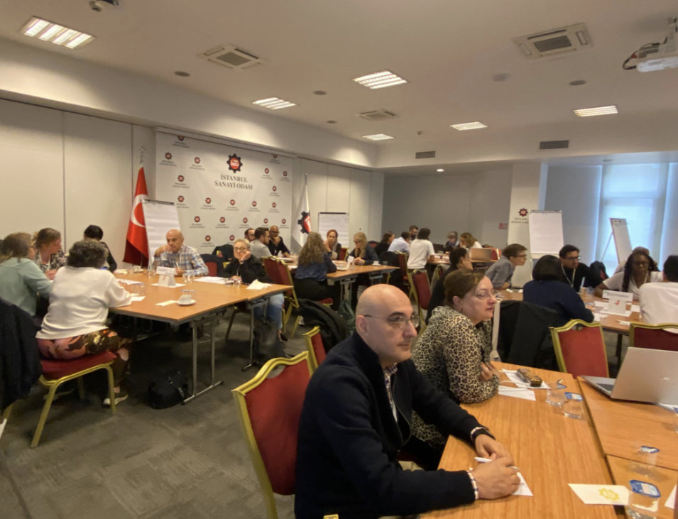 DİA Müəllimi İstanbulda Təlimdə