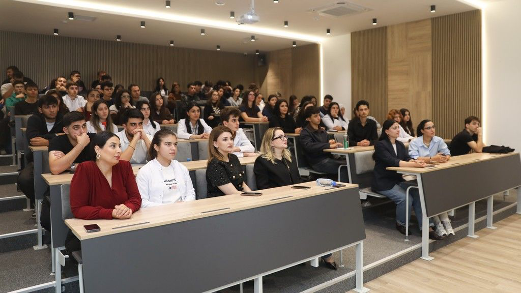 Xəzər Universitetində “Karyeraya Hazırlıq Həftəsi”nə start verilib