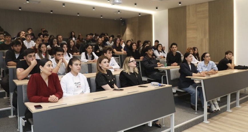 Xəzər Universitetində “Karyeraya Hazırlıq Həftəsi”nin açılış seminarı keçirilib