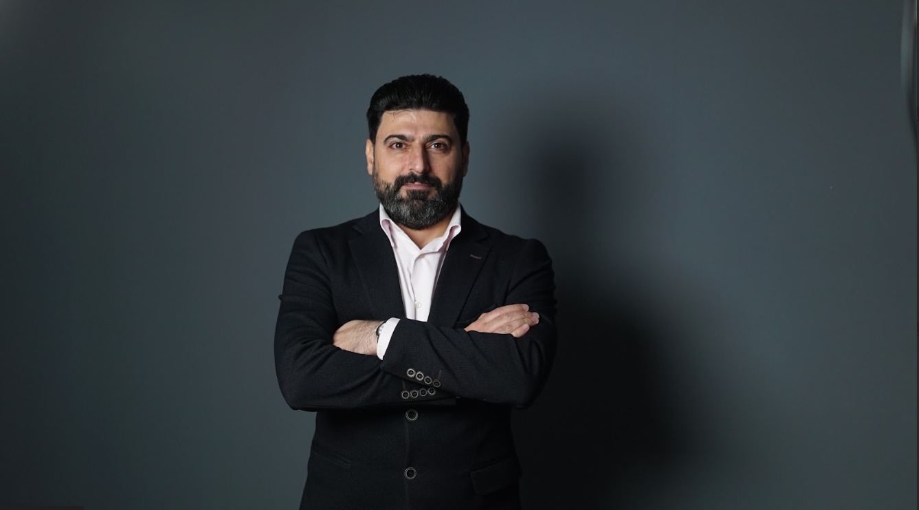 Rauf Ağamirzəyev: Bakıda tıxacların həlli üçün ilk növbədə səkilər abadlaşdırılmalıdır