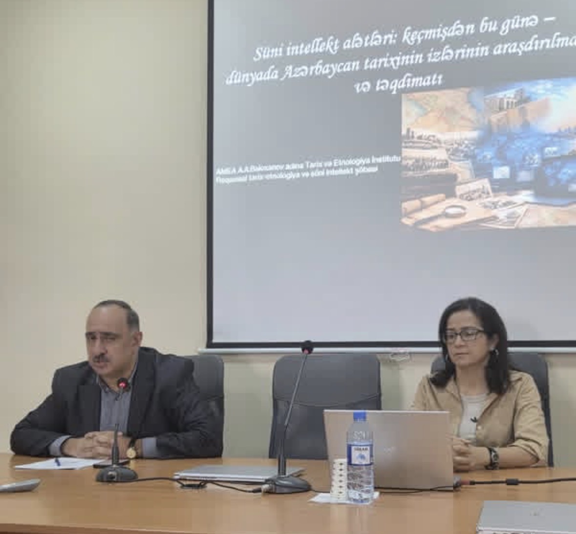 AMEA-da “keçmişdən bu günə Azərbaycan tarixinin izlərinin araşdırılması” mövzusu müzakirə olunub