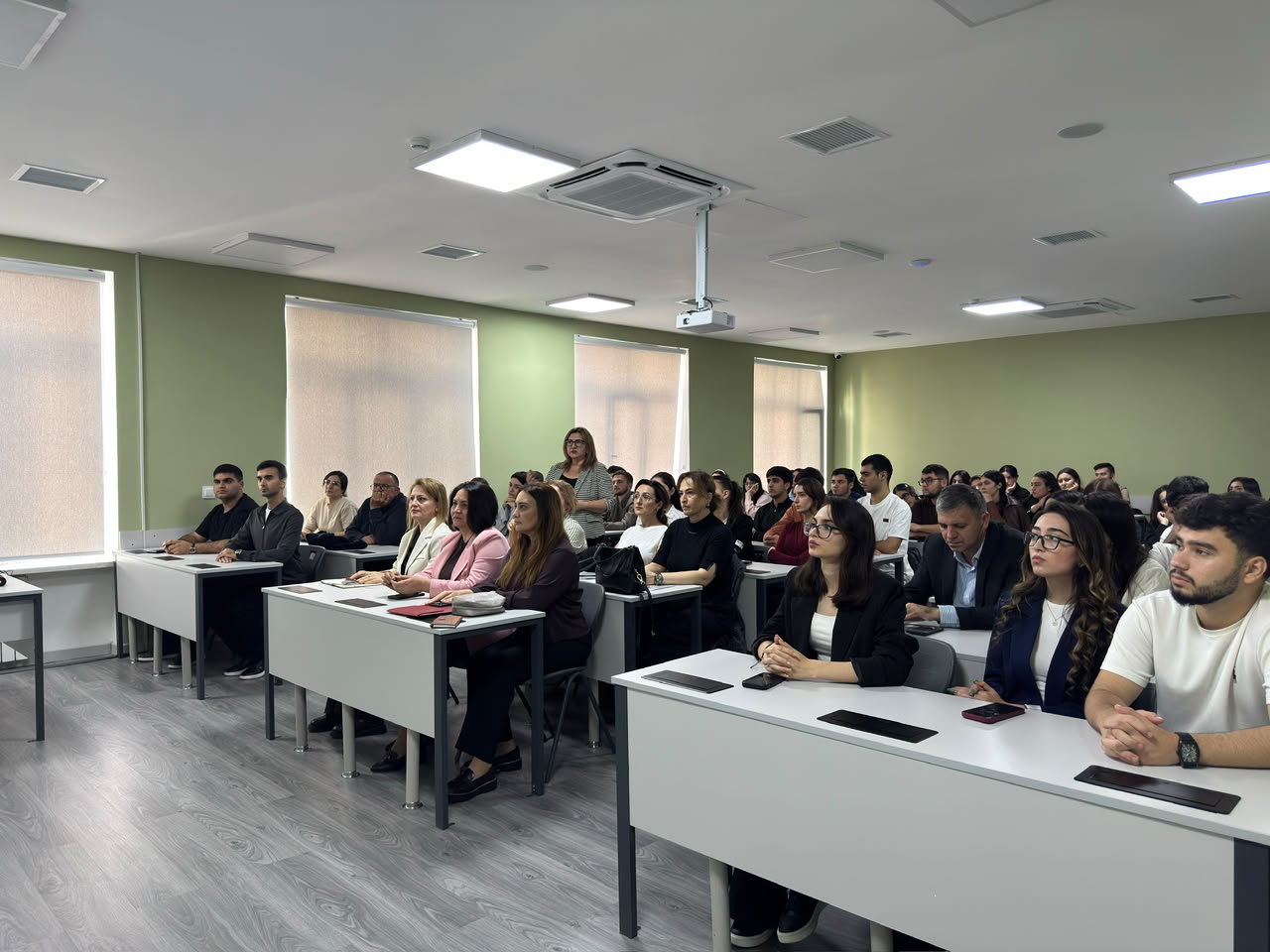 ADNSU-da qida təhlükəsizliyi ilə bağlı təlim keçirilib